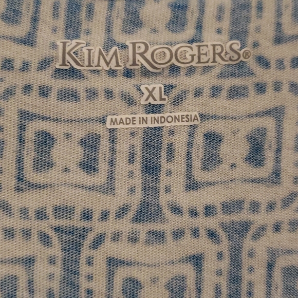 Shirt - Picture 2 of 3